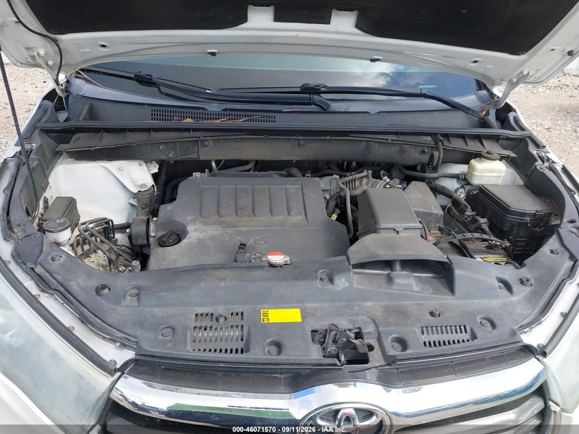 TOYOTA HIGHLANDER - zdjęcie 10