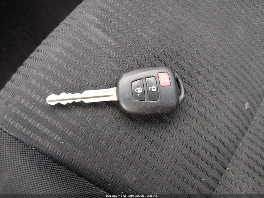 TOYOTA RAV4 - zdjęcie 11