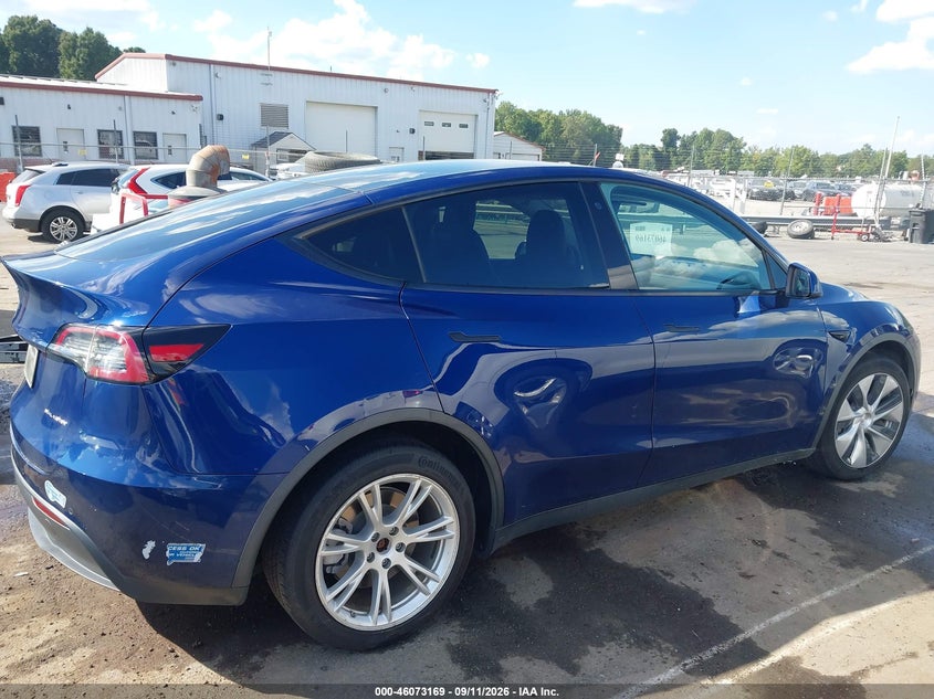 TESLA MODEL Y - zdjęcie 13