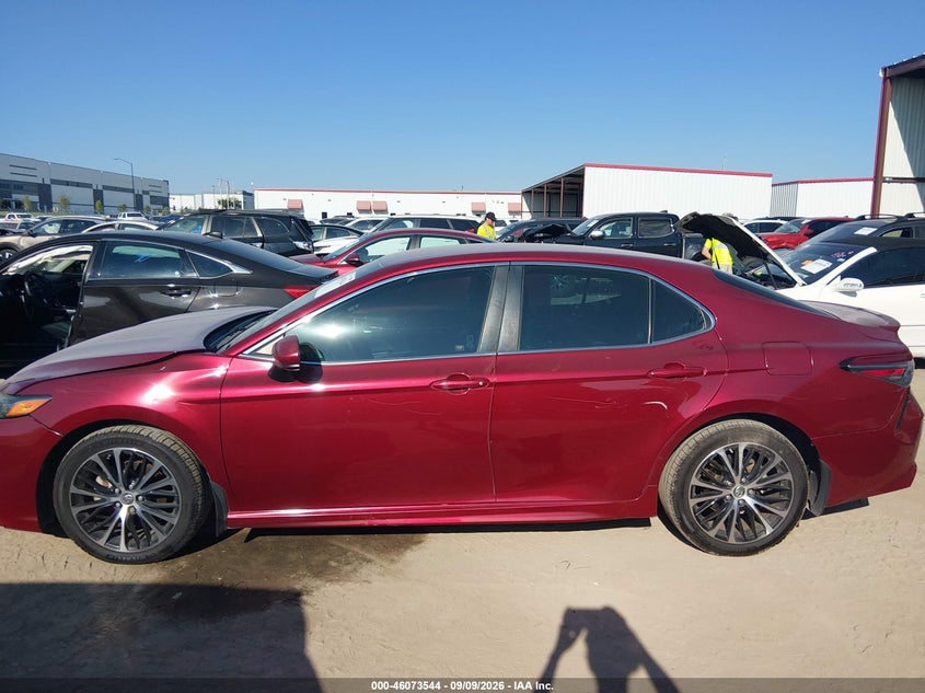 TOYOTA CAMRY - zdjęcie 14