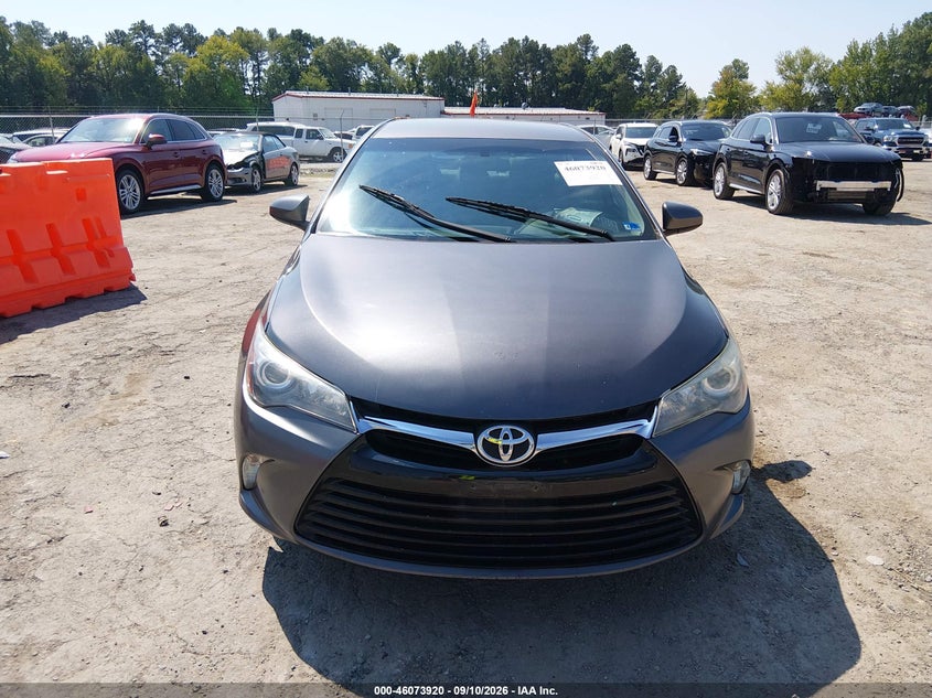 TOYOTA CAMRY - zdjęcie 13