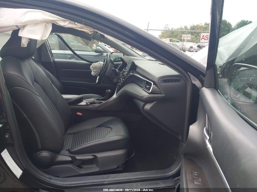 TOYOTA CAMRY - zdjęcie 5