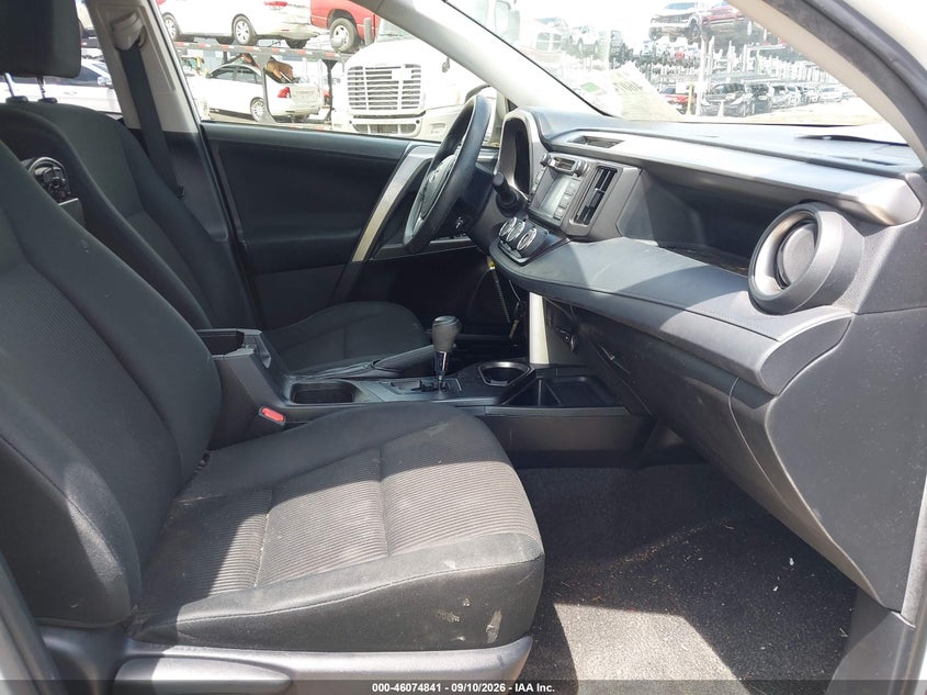 TOYOTA RAV4 - zdjęcie 5