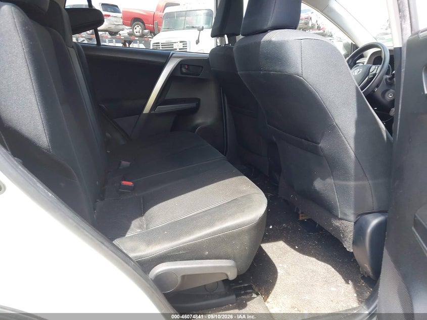 TOYOTA RAV4 - zdjęcie 8