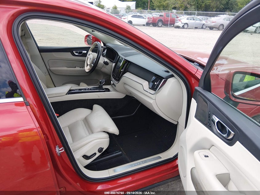 VOLVO XC60 - zdjęcie 5
