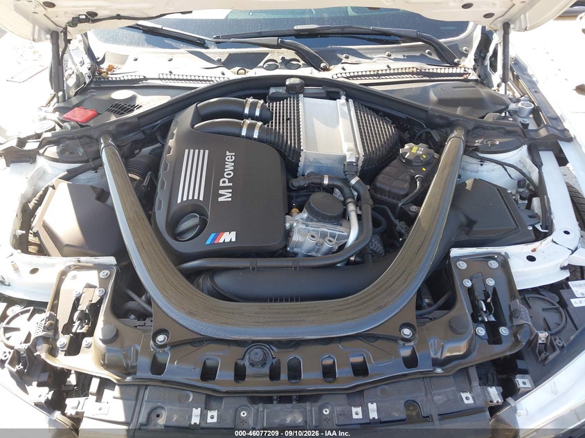 BMW M4 - zdjęcie 10