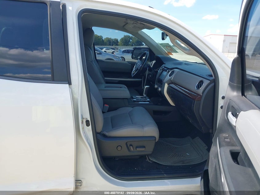TOYOTA TUNDRA - zdjęcie 5