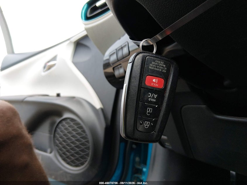 TOYOTA PRIUS PRIME - zdjęcie 11