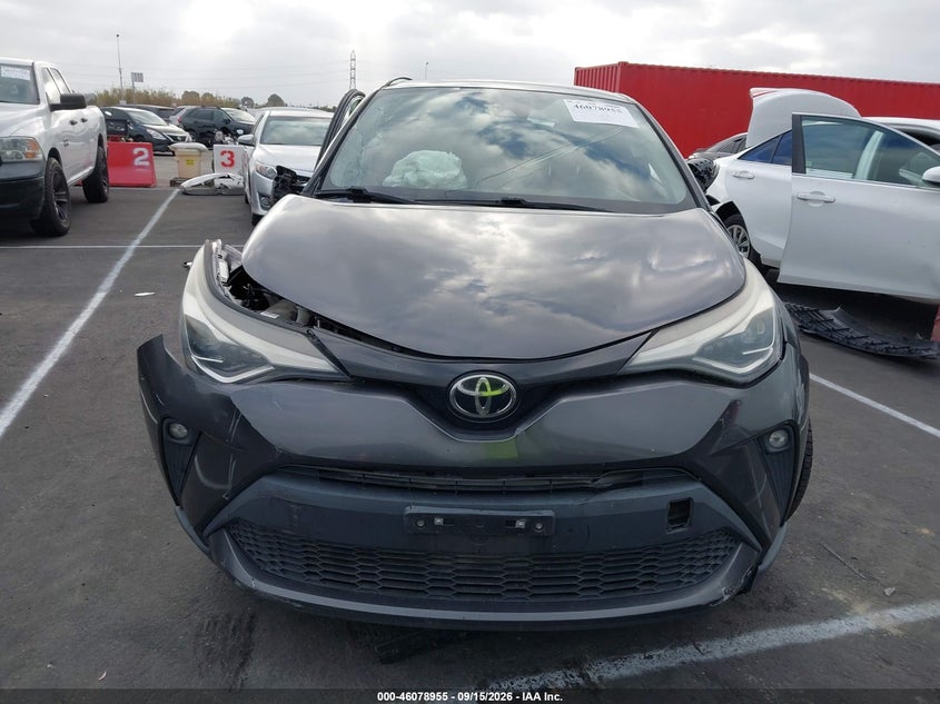 TOYOTA C-HR - zdjęcie 11