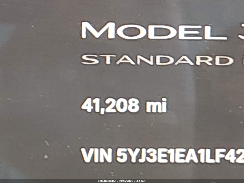 TESLA MODEL 3 - zdjęcie 15