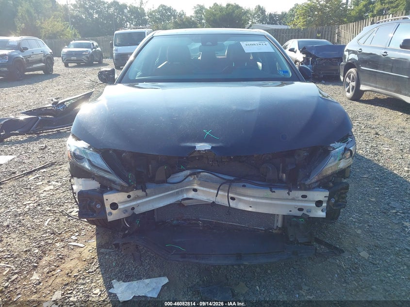 TOYOTA CAMRY - zdjęcie 13