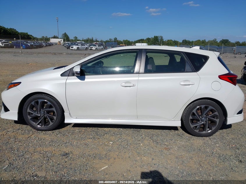 TOYOTA COROLLA IM - zdjęcie 14