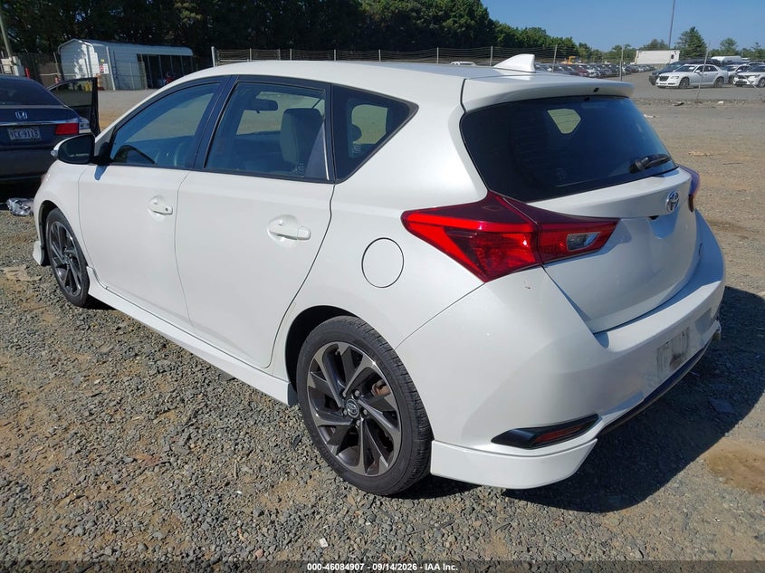 TOYOTA COROLLA IM - zdjęcie 3