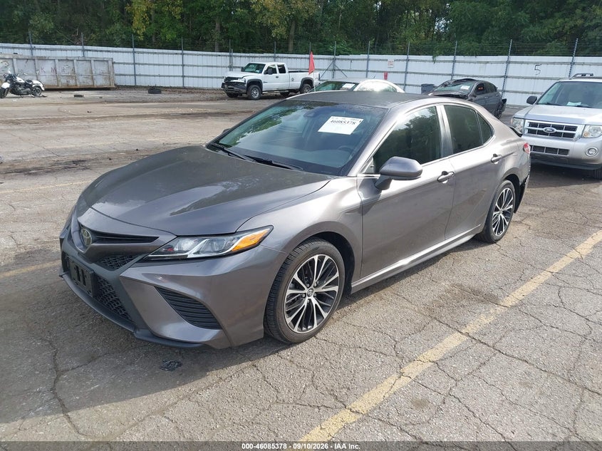 TOYOTA CAMRY - zdjęcie 2