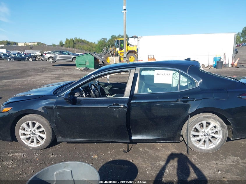 TOYOTA CAMRY - zdjęcie 14