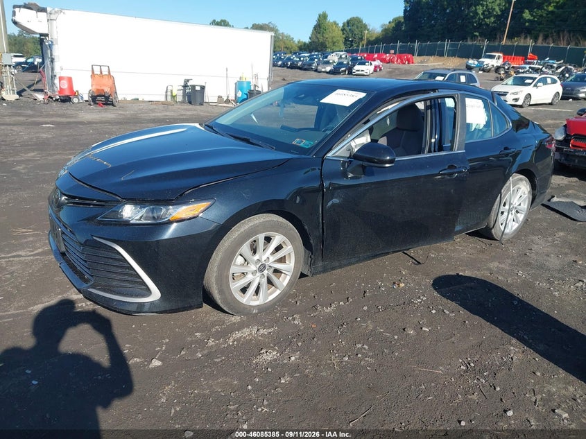 TOYOTA CAMRY - zdjęcie 2