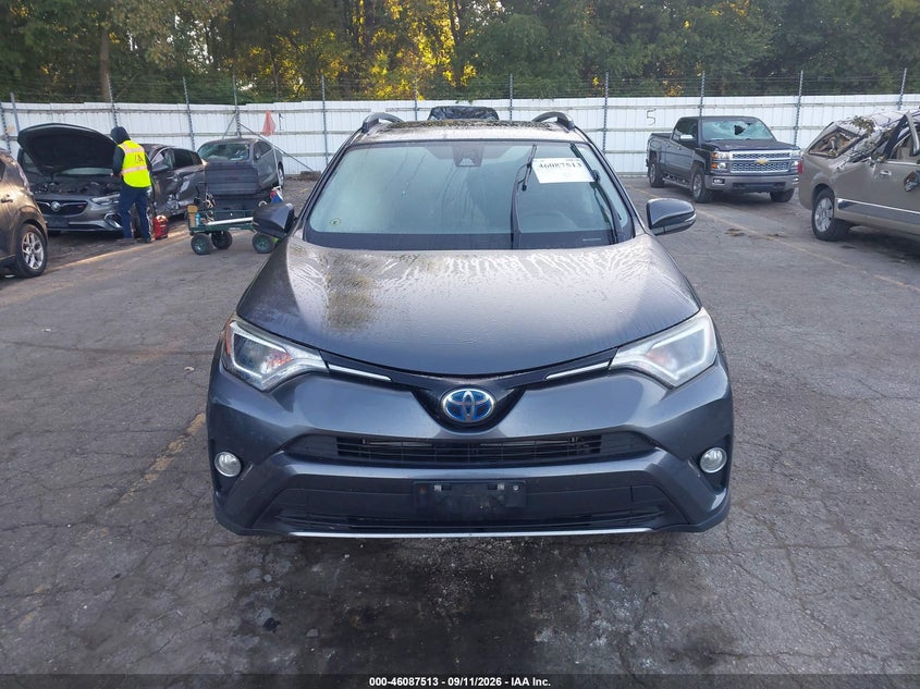TOYOTA RAV4 HYBRID - zdjęcie 12