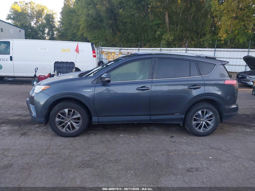 TOYOTA RAV4 HYBRID - zdjęcie 14