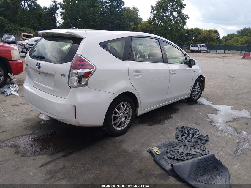 TOYOTA PRIUS V - zdjęcie 4