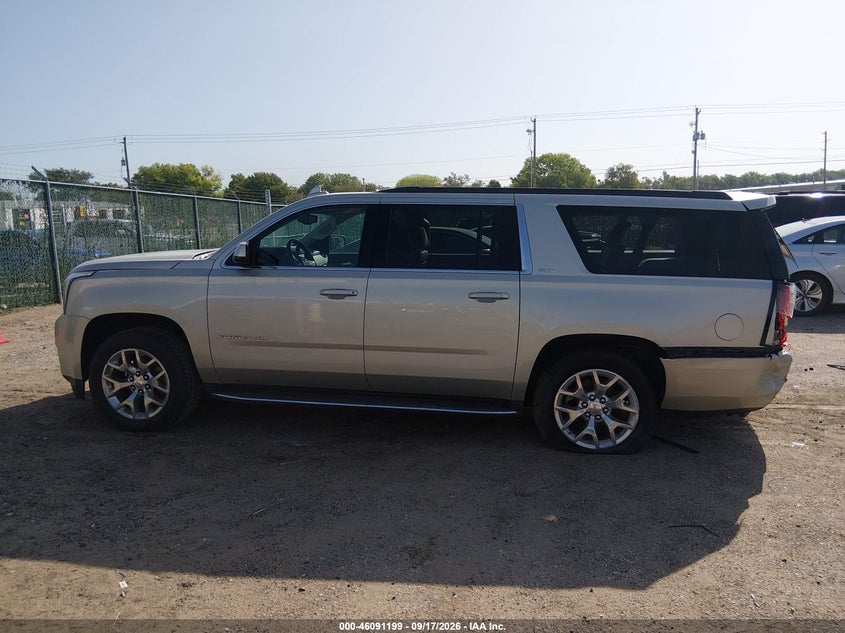 GMC YUKON XL 1500 - zdjęcie 14