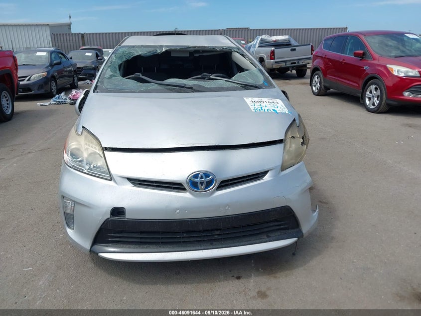 TOYOTA PRIUS - zdjęcie 15