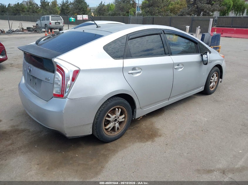 TOYOTA PRIUS - zdjęcie 4