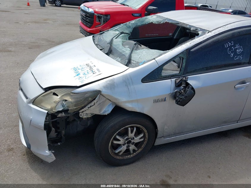 TOYOTA PRIUS - zdjęcie 13