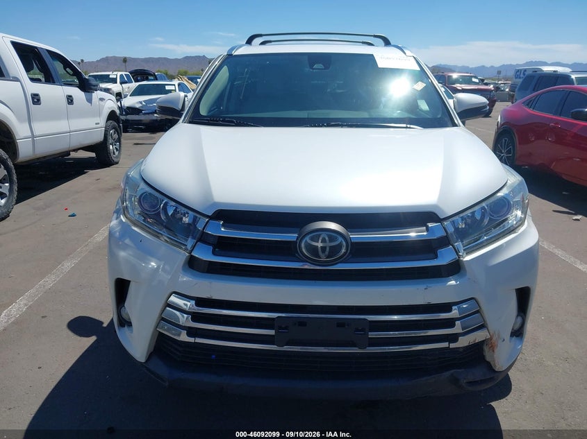 TOYOTA HIGHLANDER - zdjęcie 12