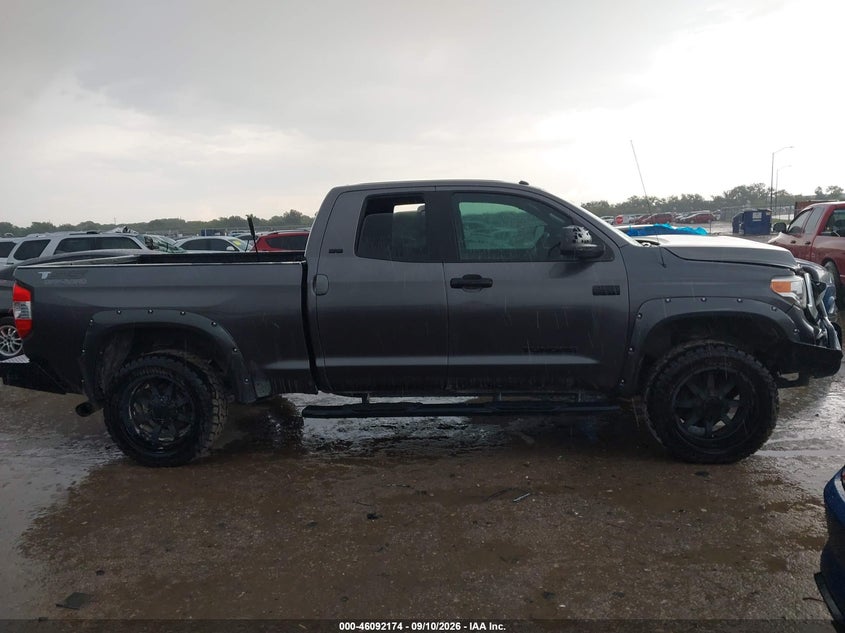 TOYOTA TUNDRA - zdjęcie 13