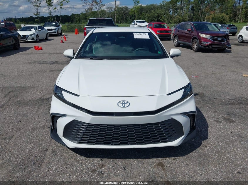 TOYOTA CAMRY - zdjęcie 12