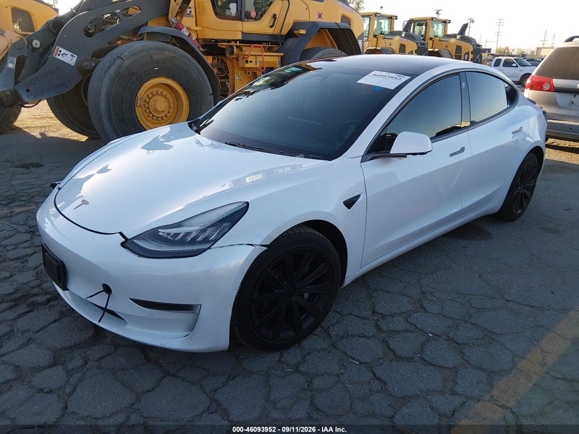 TESLA MODEL 3 - zdjęcie 2