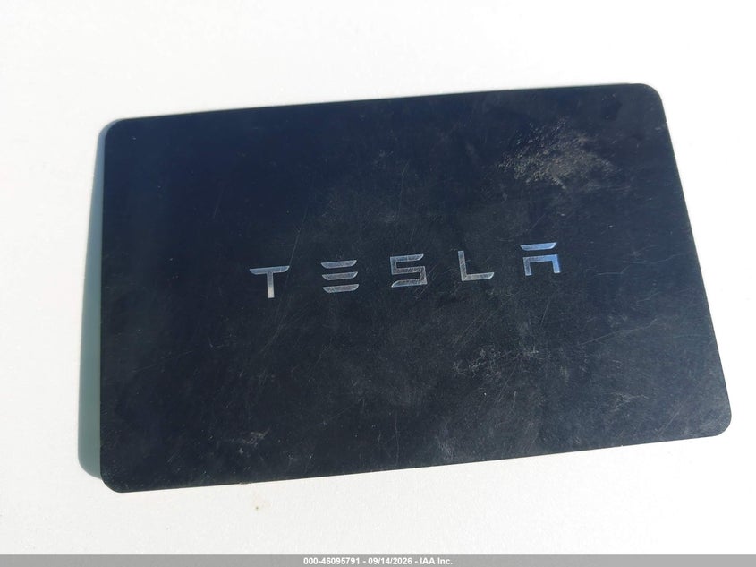 TESLA MODEL Y - zdjęcie 10
