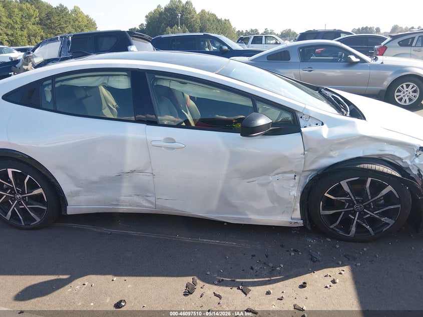 TOYOTA PRIUS PLUG-IN HYBRID - zdjęcie 17