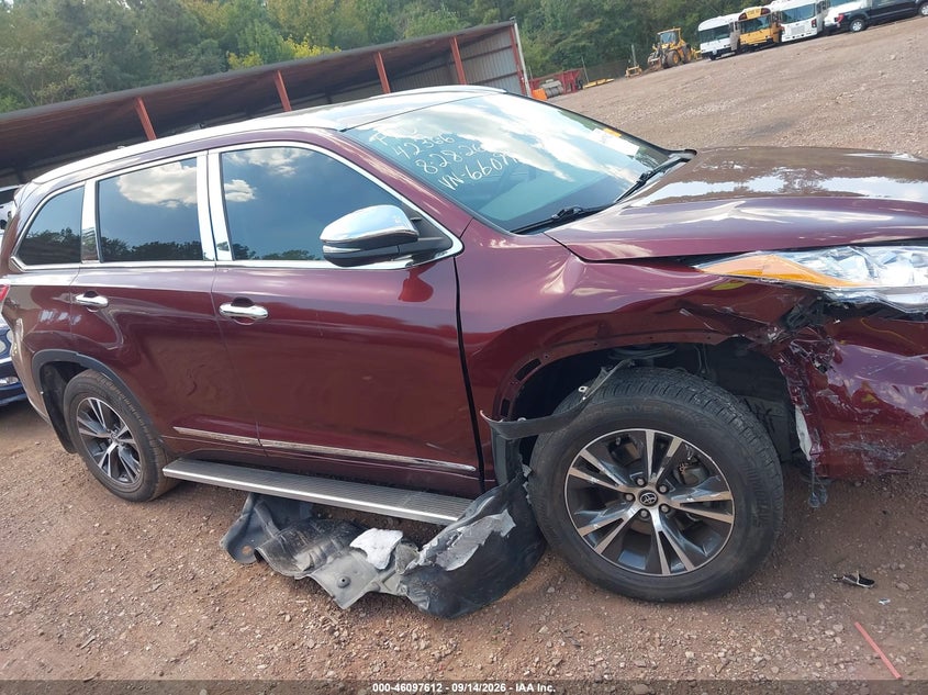 TOYOTA HIGHLANDER - zdjęcie 13