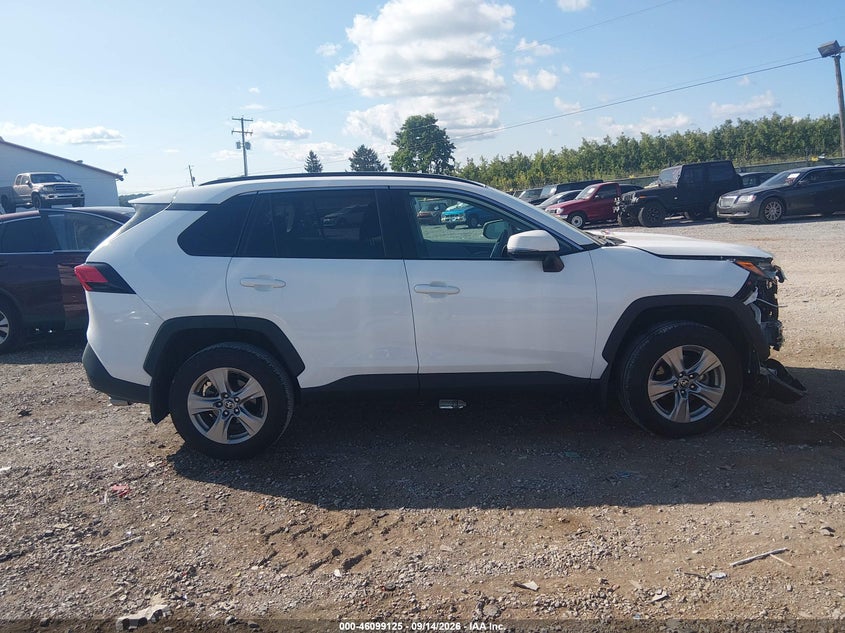 TOYOTA RAV4 - zdjęcie 13