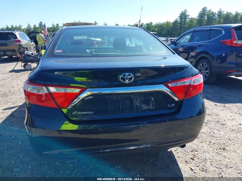 TOYOTA CAMRY - zdjęcie 17