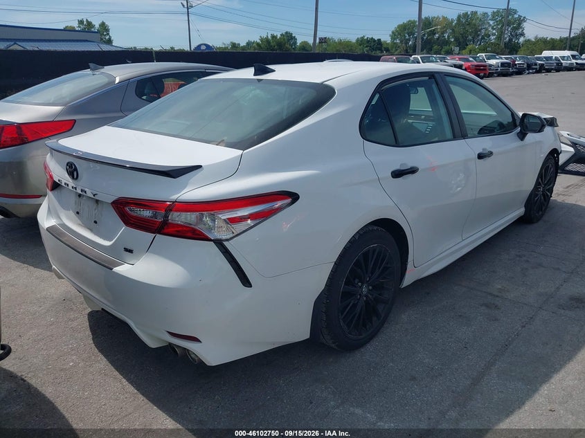 TOYOTA CAMRY - zdjęcie 4