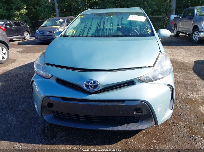 TOYOTA PRIUS V - zdjęcie 12