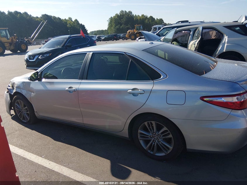 TOYOTA CAMRY - zdjęcie 14