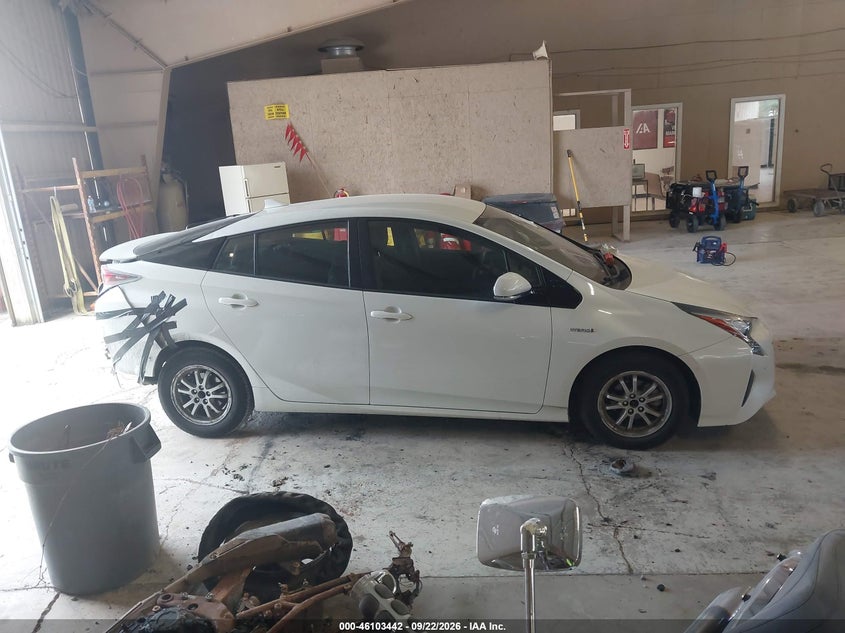 TOYOTA PRIUS - zdjęcie 13