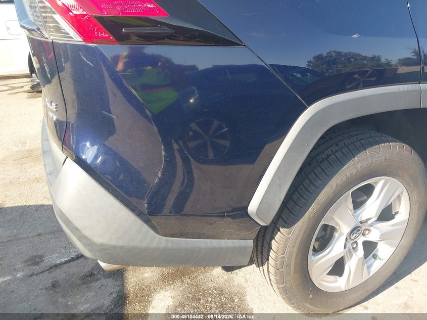 TOYOTA RAV4 - zdjęcie 18