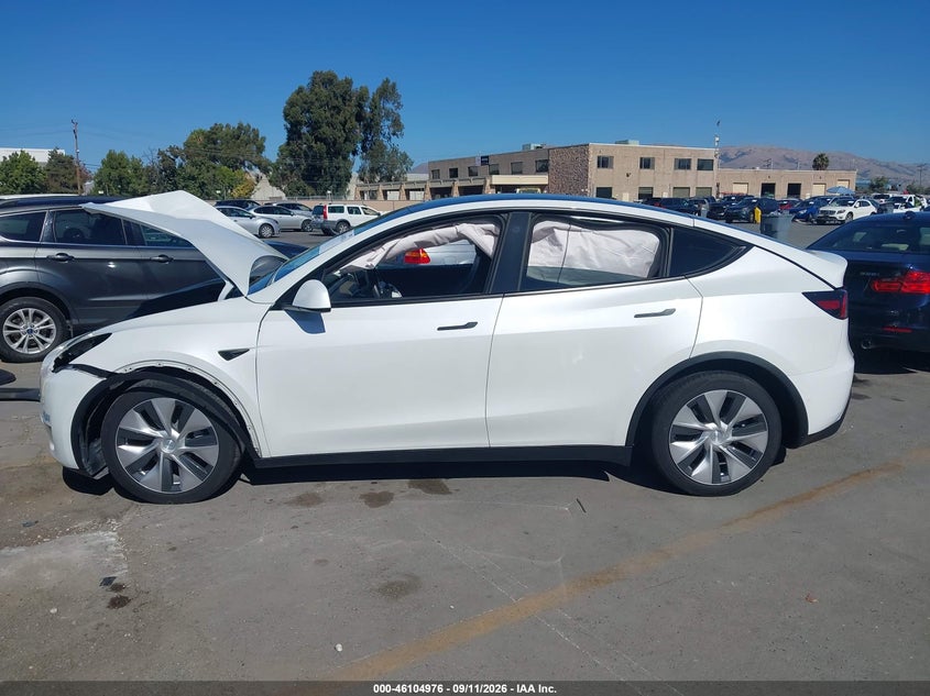 TESLA MODEL Y - zdjęcie 14