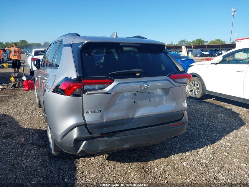 TOYOTA RAV4 - zdjęcie 6