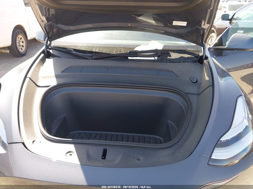 TESLA MODEL Y - zdjęcie 10