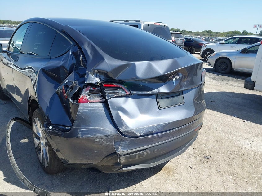 TESLA MODEL Y - zdjęcie 6