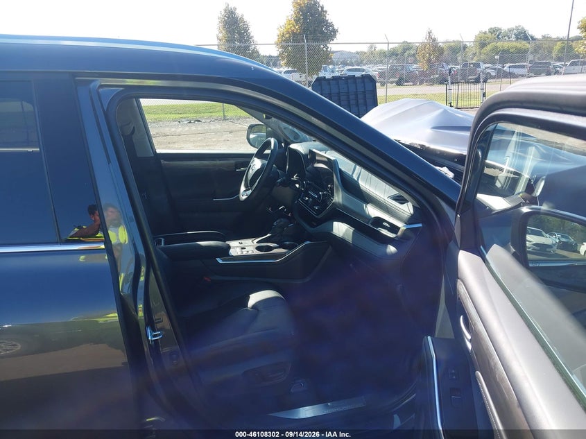 TOYOTA HIGHLANDER HYBRID - zdjęcie 5