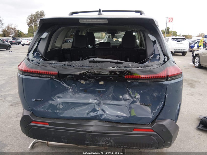 TOYOTA RAV4 - zdjęcie 16