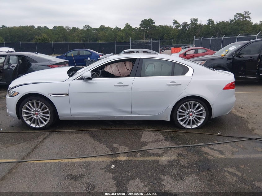 JAGUAR XE - zdjęcie 14