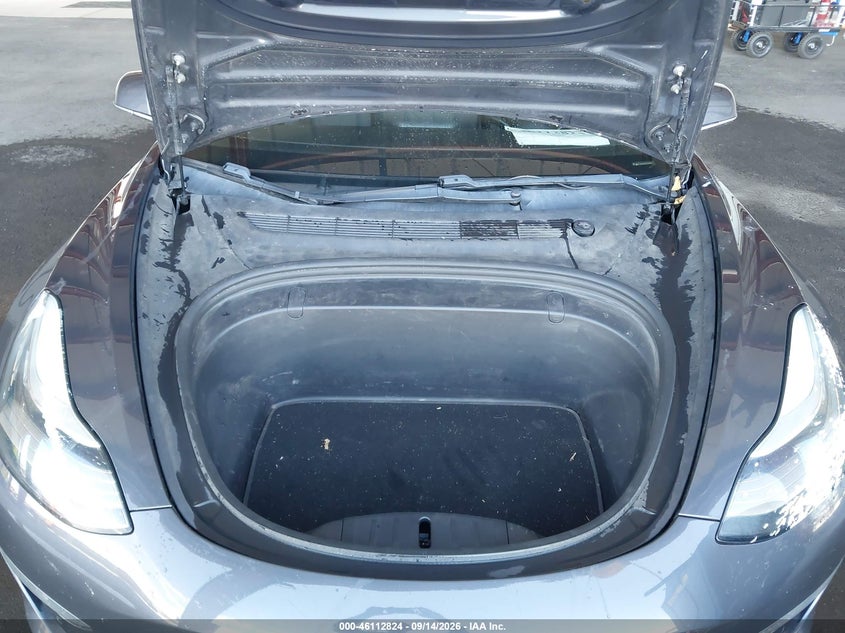 TESLA MODEL 3 - zdjęcie 10