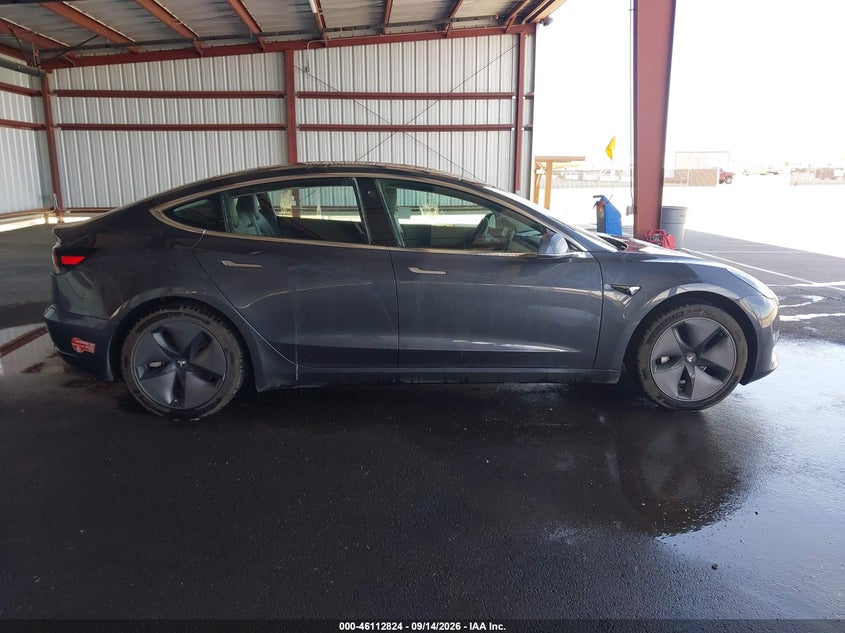 TESLA MODEL 3 - zdjęcie 12